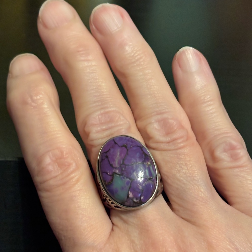 Purple Stone Silver Ring. Size 8